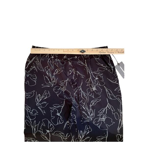 One By Chapter One Jogger Pants Floral Print Mid Rise Black Womens Size L NWT - Picture 5 of 6
